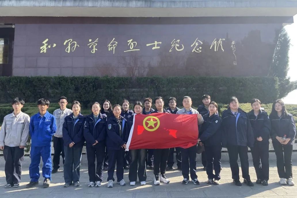 1746494559709358.jpg 3.jpg