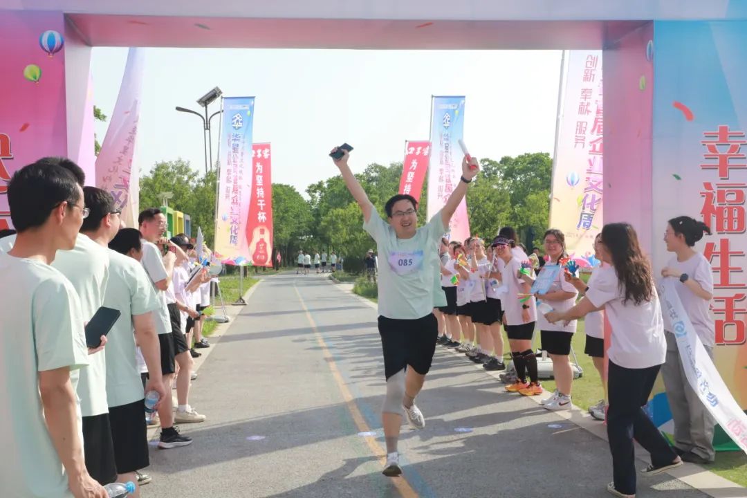 1747989925944613.jpg 4.jpg