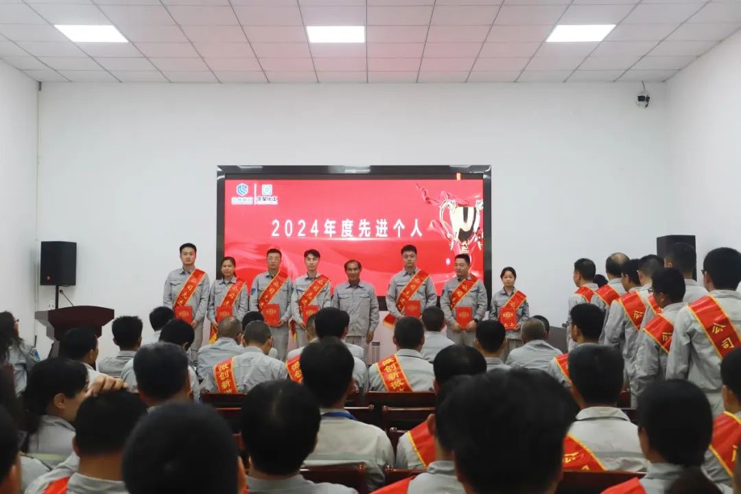 1747992059367492.jpg 4.jpg