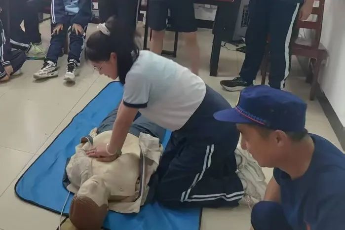 1749551748249804.jpg 4.jpg